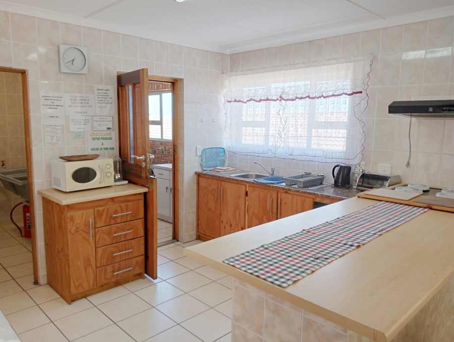 4 Bedroom Property for Sale in Struisbaai Western Cape